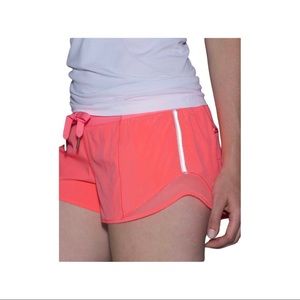 LULULEMON HOTTY HOT SHORTS SZ 8
